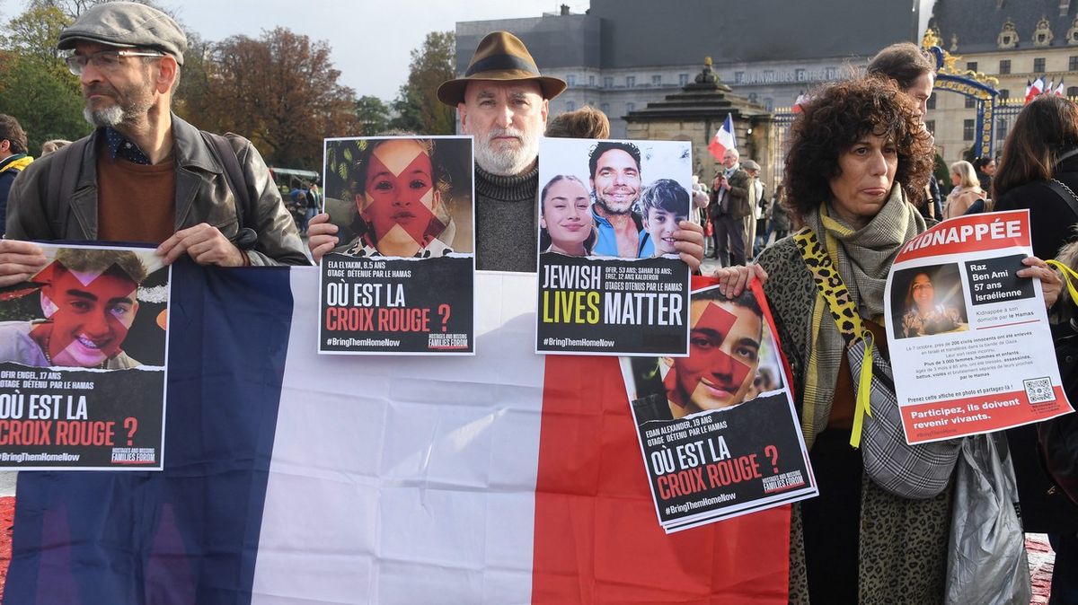 Na demonstraci proti antisemitismu přišlo na 180 tisíc Francouzů